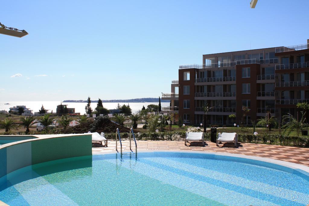 Great Choice Apartment Tjernomorets Exteriör bild